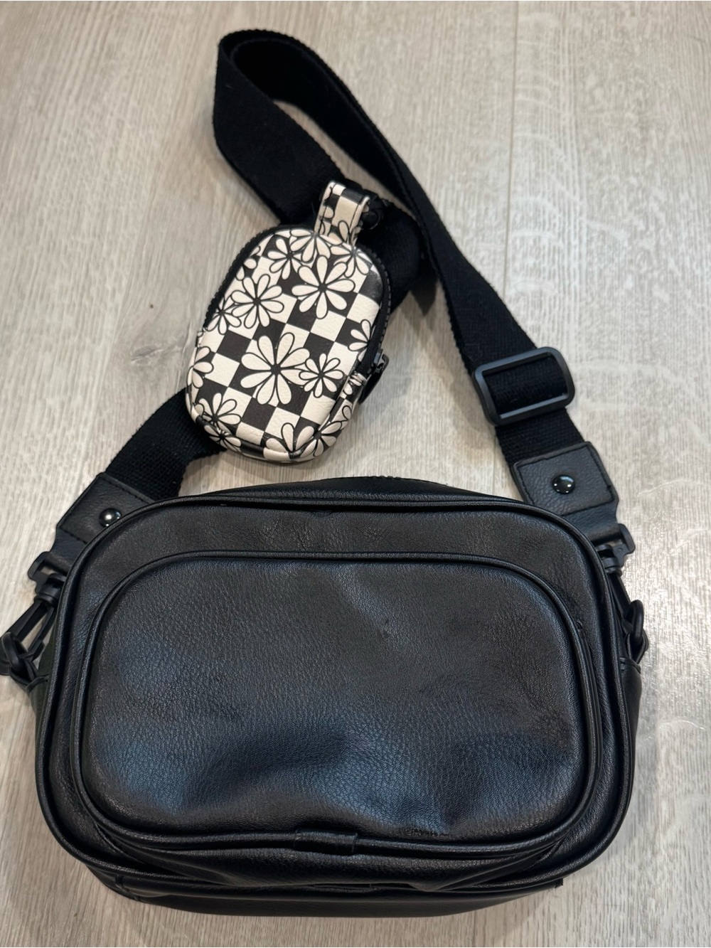 GUC Wild Fable | Camera Crossbody Purse + Pouch